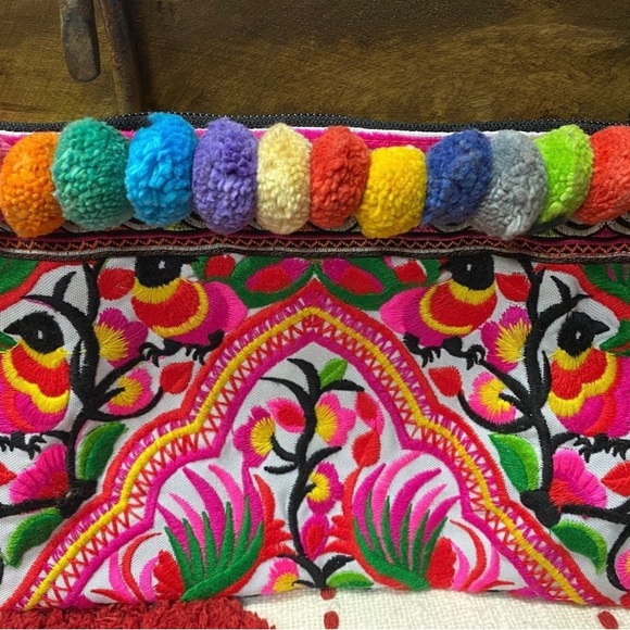 HMONG Cherr THAILAND HILL TRIBE embroidered bohemian clutch handbag NWT - Picture 3 of 9